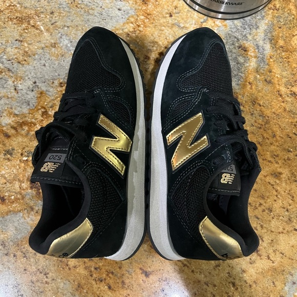 New Balance 520 size 6.5 - Picture 8 of 9
